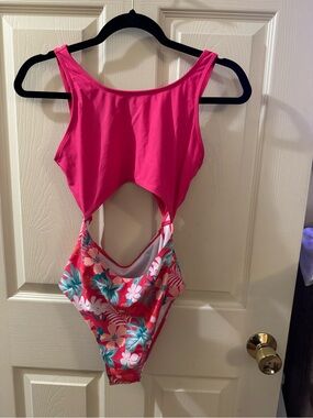 SHEIN Hot Pink Tropical Floral Kids One-Piece Swimsuit